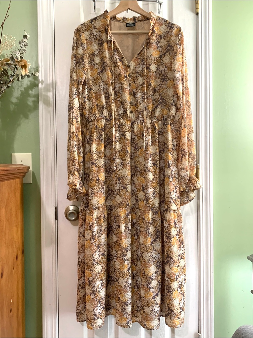 CAL STYLE Long Sleeve Floral Dress - Cream and Brown Daises Cottage Boho